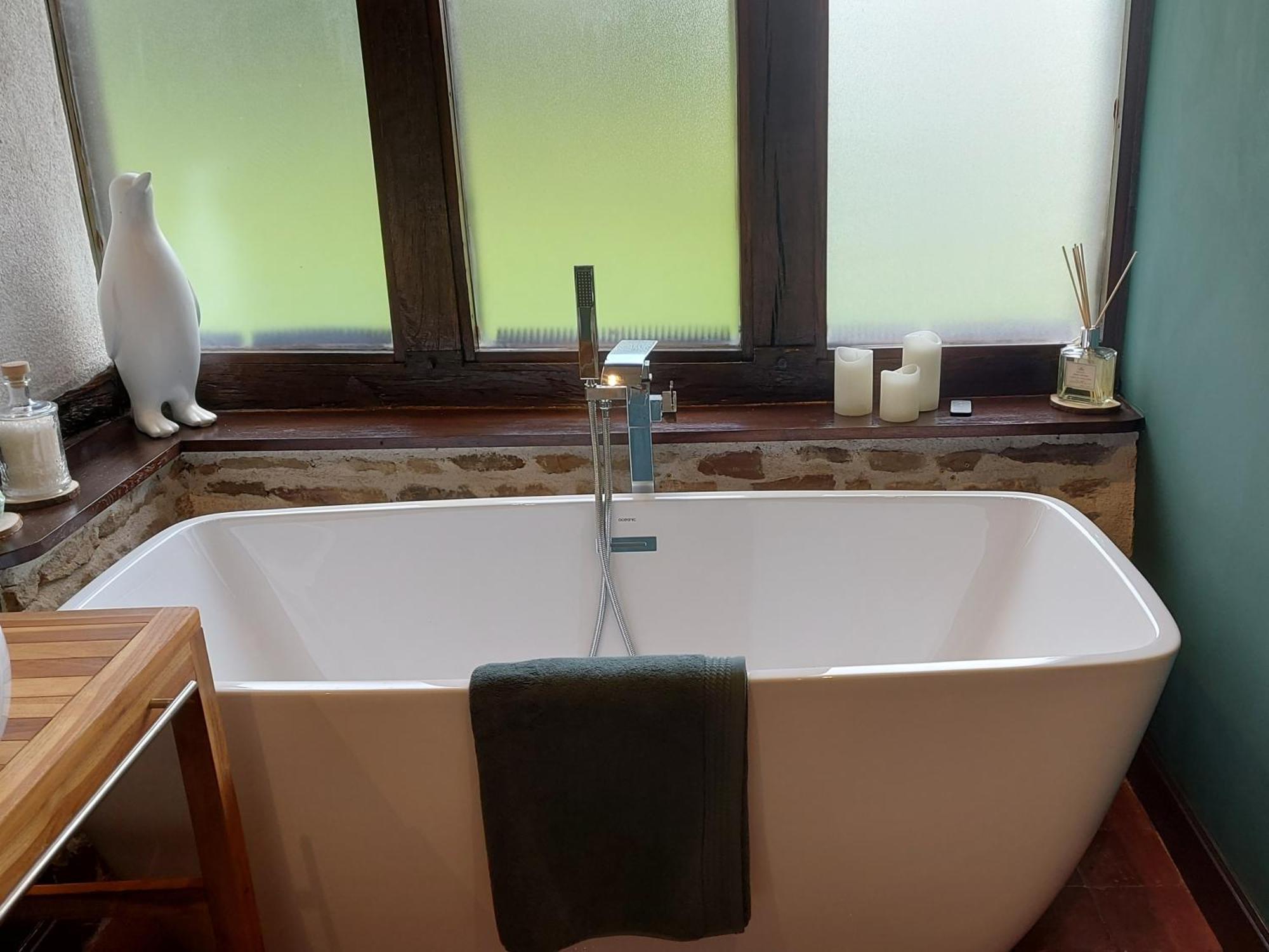 Bed and Breakfast Les 3 Roses Anjouin Exterior foto